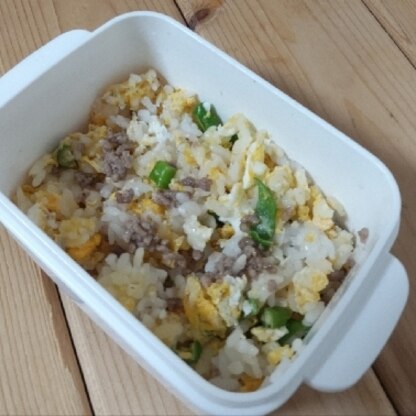 豆苗なしですが(汗)お弁当にひき肉入りのチャーハン、家にある食材で作りました☘️いただくの楽しみです♥母は、美容師になりたくて勉強していたので、有り難いです♡